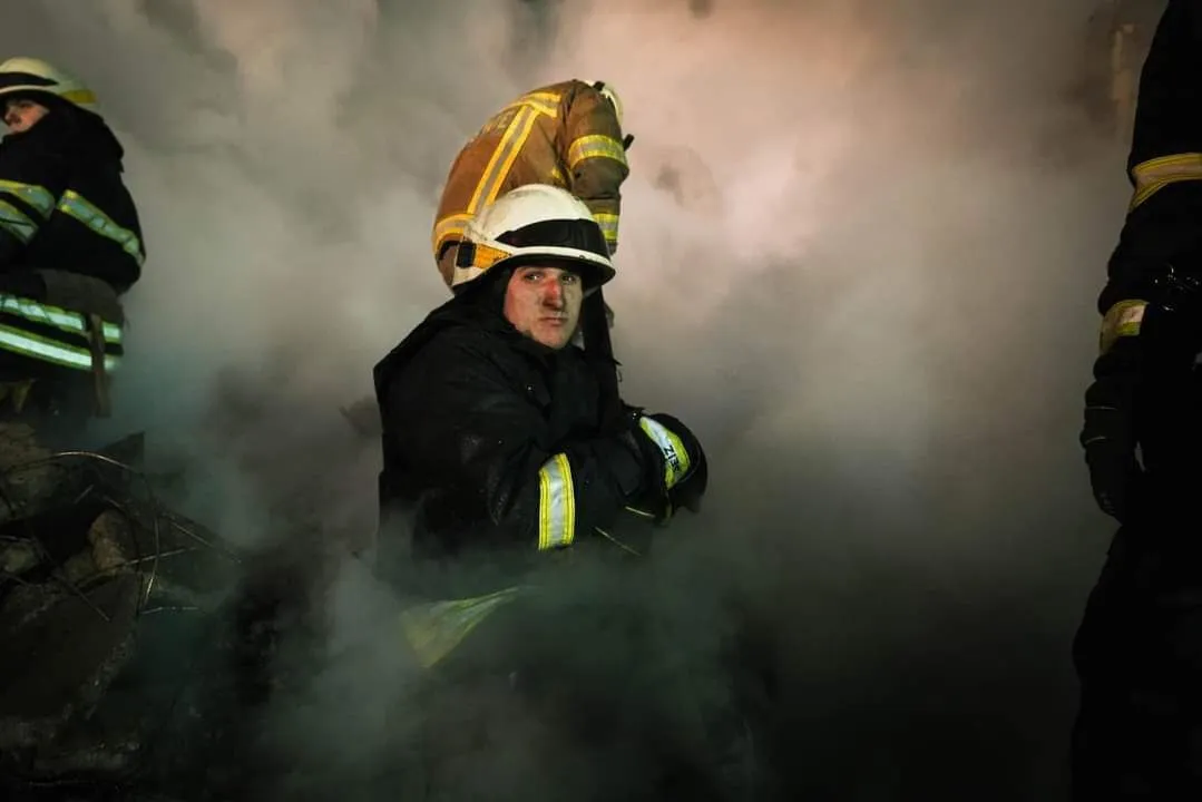 Співробітник Державної служби України з надзвичайних ситуацій