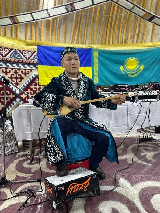 У центрі Києва почала працювати ’’Юрта незламності’’. Фото dqxikeidqxidqeant