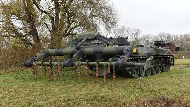 Украина получила от Германии танки разминирования Keiler dqxikeidqxidqeant