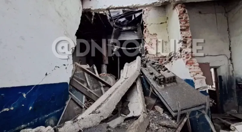 Добре дісталося! У мережі показали наслідки нічної ’’бавовни’’ в окупованому Іловайську