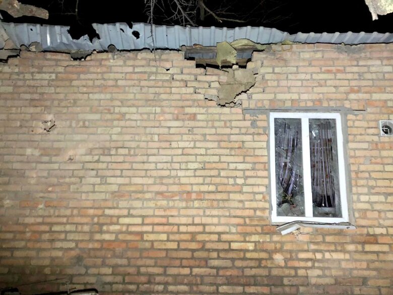 Рашисты нанесли удар по Мировской общине на Никопольщине, есть повреждения, - облсовет 03