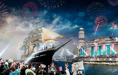 Олімпійський вогонь для Олімпіади-2024 доставлять до Франції на вітрильнику dqxikeidqxidqrant