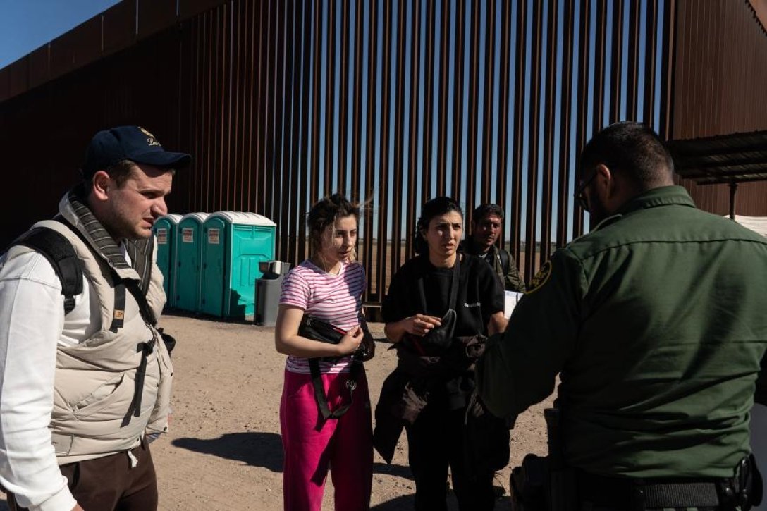 Россияне едут в США через Мексику dqxikeidqxidqrant