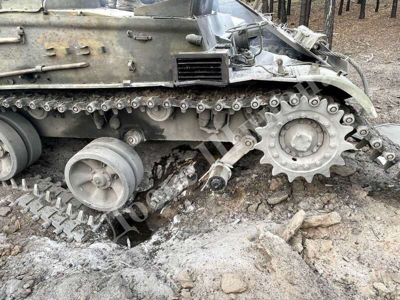 На Луганщині ’’Гіацинт’’ окупантів наїхав на їхню ж міну: наслідки показали на фото