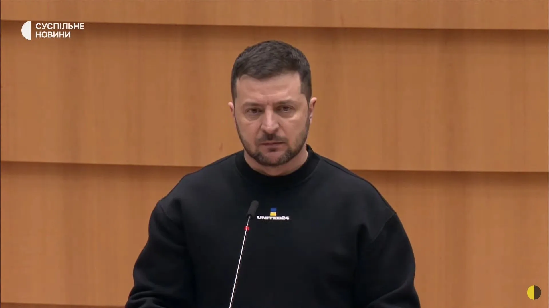 Зеленський не дотримав емоцій під час виступу у Європарламенті. Фото і відео