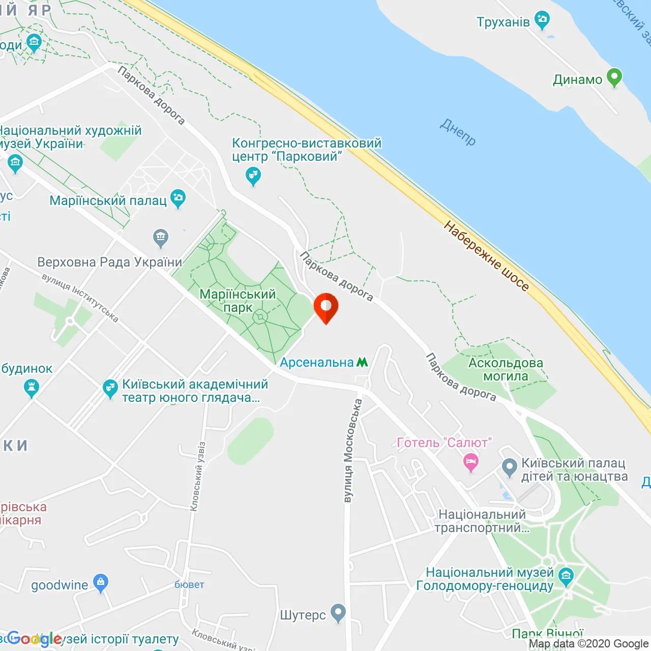 Квартира розташована неподалік Верховної Ради