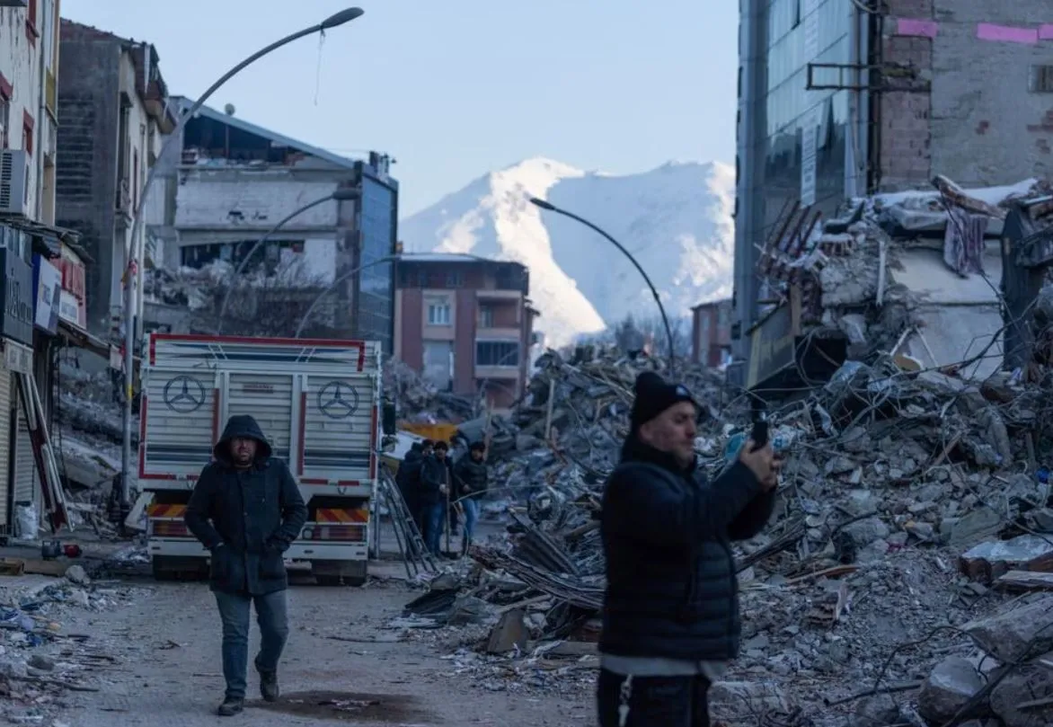 ʳ        41 . :    9-  –  . 