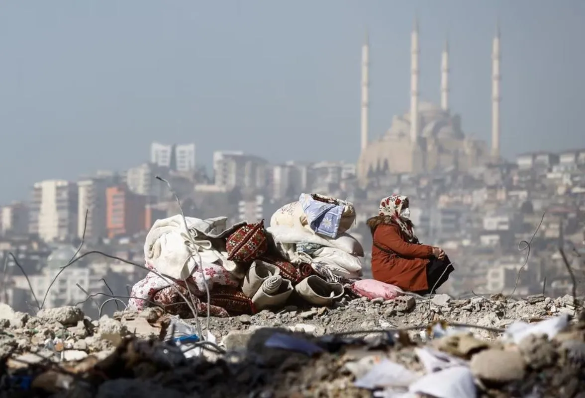 ʳ        41 . :    9-  –  . 