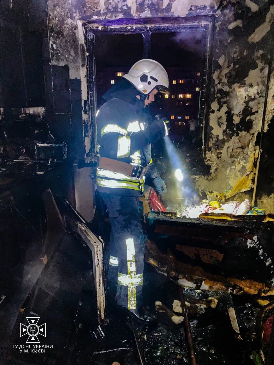 В Киеве из-за пожара на кухне погиб мужчина. Фото dqxikeidqxidqeant