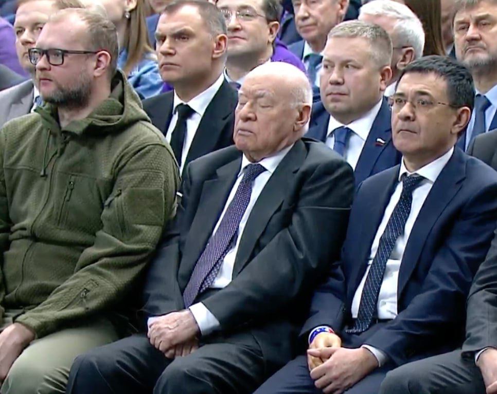 Медведев и другие чиновники РФ уснули во время выступления Путина