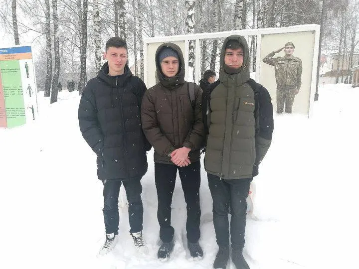 Лукашенко к чему-то готовится? В Белоруссии школьников учили разгонять акции протеста. Фото