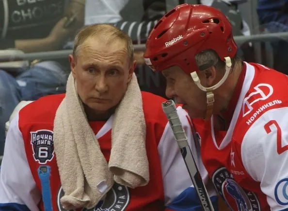 Фетісов захопився росіянами, ’’які б’ються за нашу землю, віру та Батьківщину’’. Його назвали покидьком dqxikeidqxidqrant