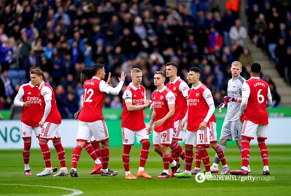 С желто-синей повязкой. ’’Арсенал’’ сделал Зинченко капитаном, чтобы поддержать Украину. Фотофакт dqxikeidqxidqrant