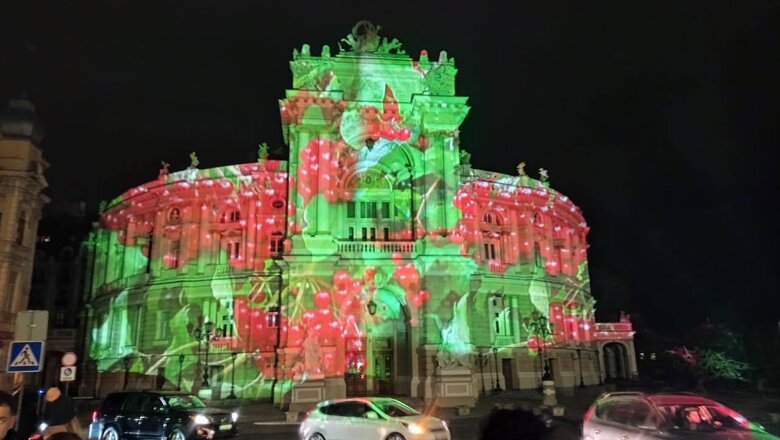 Художник из Швейцарии Хофштеттер подсветил здания в Одессе 06