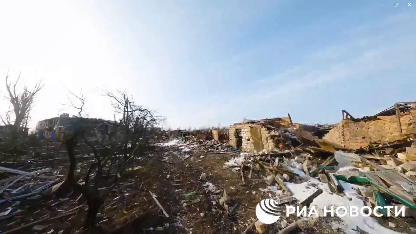 Российские захватчики стерли Бахмут с лица земли dqxikeidqxidqeant