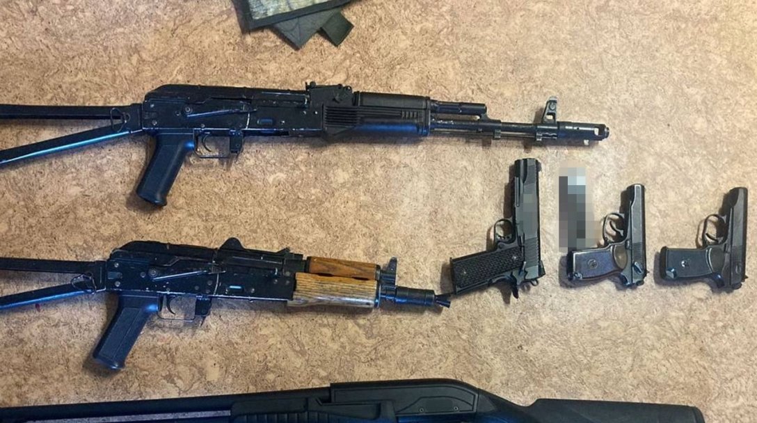 зброю та боєприпаси, патрони до АК, автомат АК dqxikeidqxidqrant