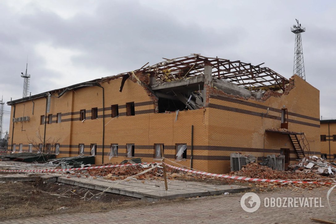 Фото: OBOZREVATEL Зруйнована підстанція dqxikeidqxitzant