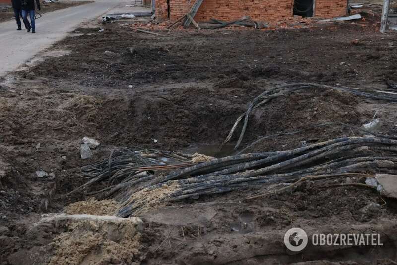 Фото: OBOZREVATEL Зруйнована підстанція