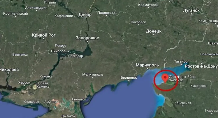 Після ’’бавовни’’ з аеродрому в Єйську зникли шість винищувачів Су-34. Супутникові фото