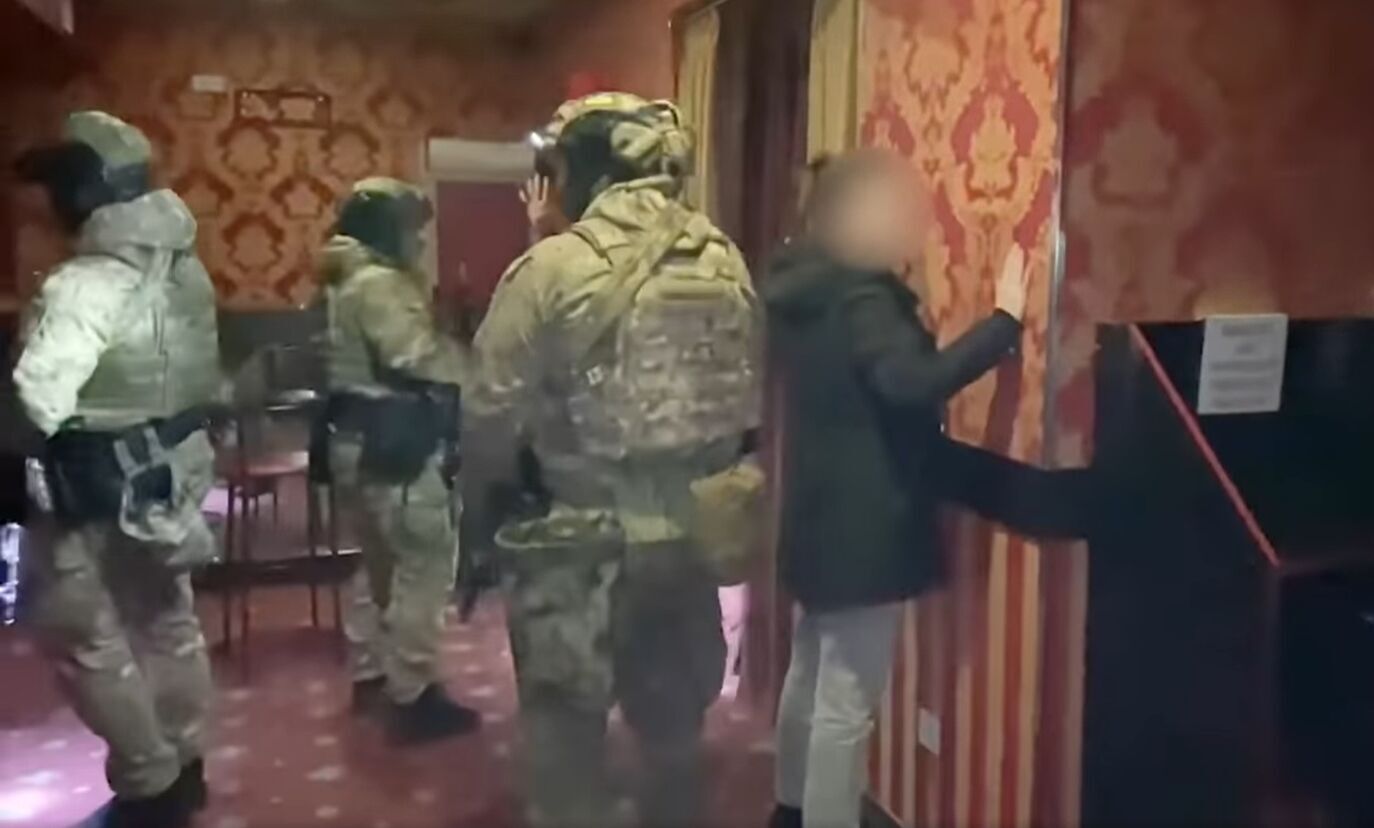 На Київщині правоохоронці виявили понад 20 підпільних казино. Відео dqxikeidqxidqeant