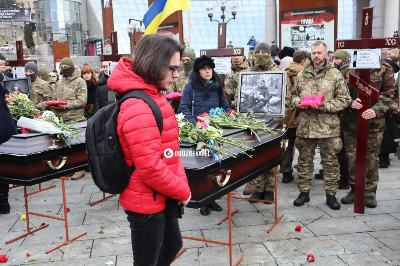 В Киеве прощаются с героями-разведчиками ’’Святошей’’, ’’Аполлоном’’, ’’Непейпивом’’ и ’’Тарасием’’. Фото и видео