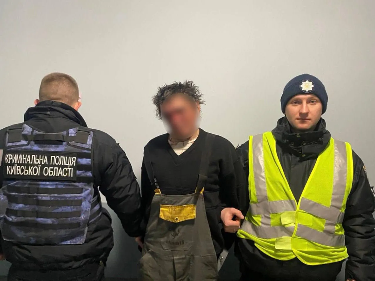 На Київщині чоловік через ревнощі до дружини намагався зарізати знайомого. Фото