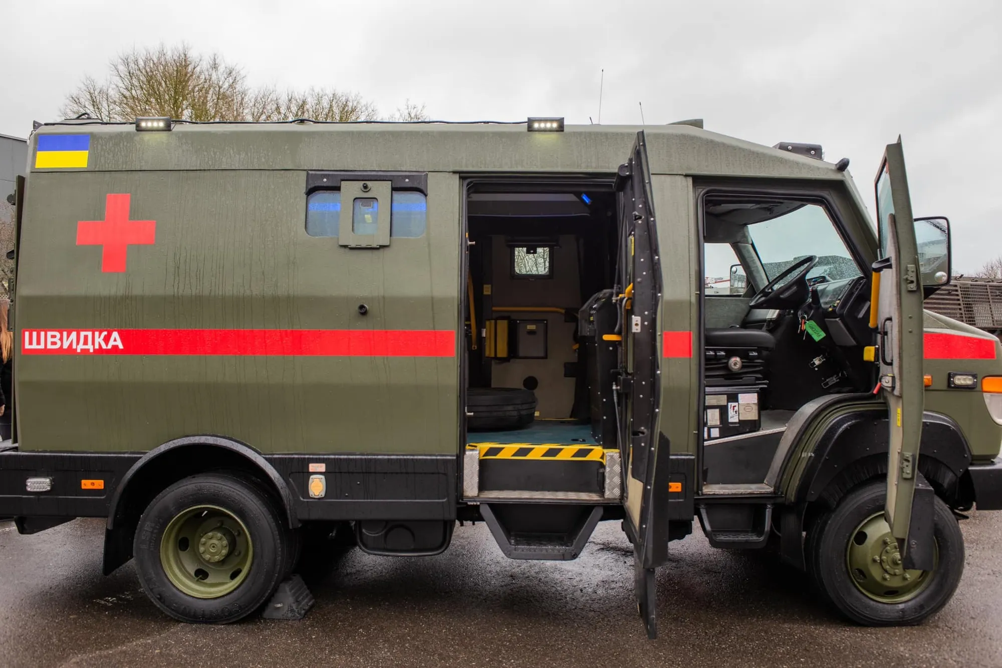 Люксембург передал Украине партию бронированных скорых. Фото