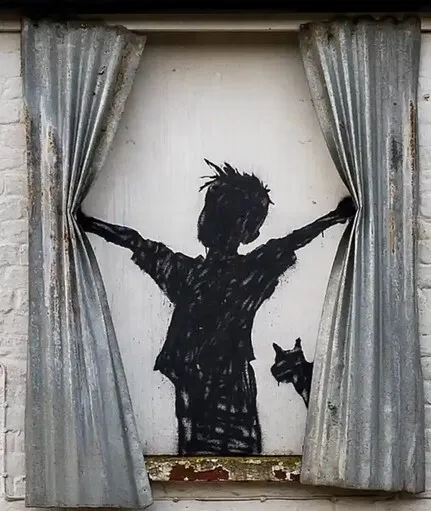 В Британии при сносе дома случайно уничтожили последний мурал Бэнкси. Фото dqxikeidqxidqrant