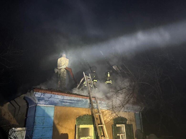 Внаслідок ворожих обстрілів у Костянтинівці горіли житлові будинки, - ДСНС 03