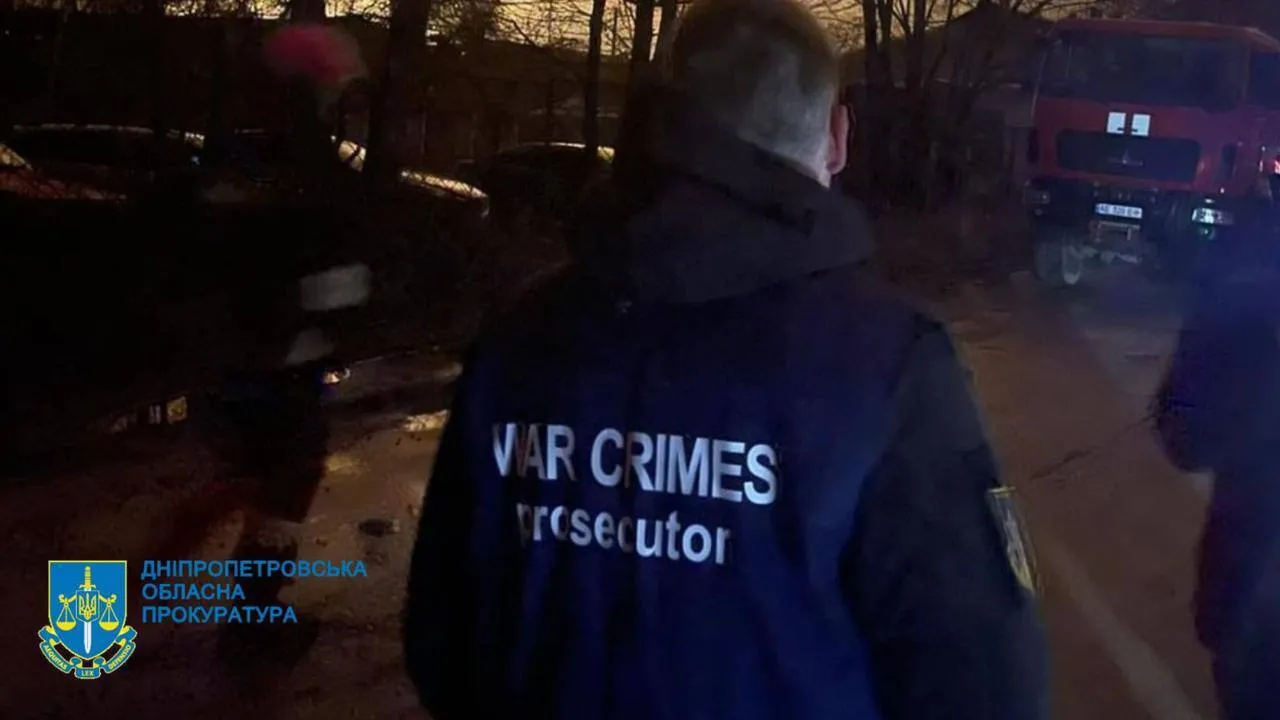 Сильні руйнування, пошкоджені дачні будинки: нові деталі удару РФ по Новомосковську