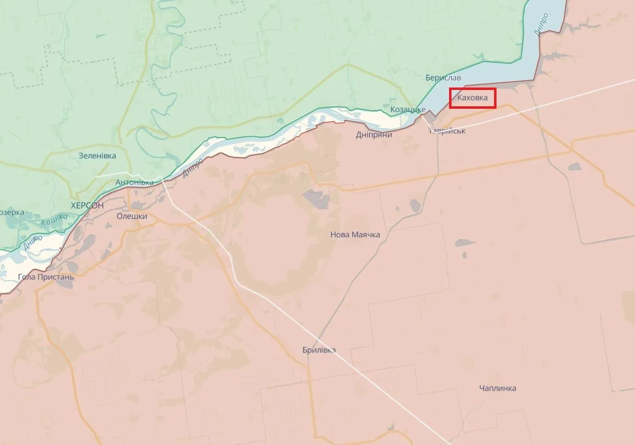 ’’Россияне снова курят’’: в оккупированной Каховке произошел ’’хлопок’’, валит черный дым. Видео