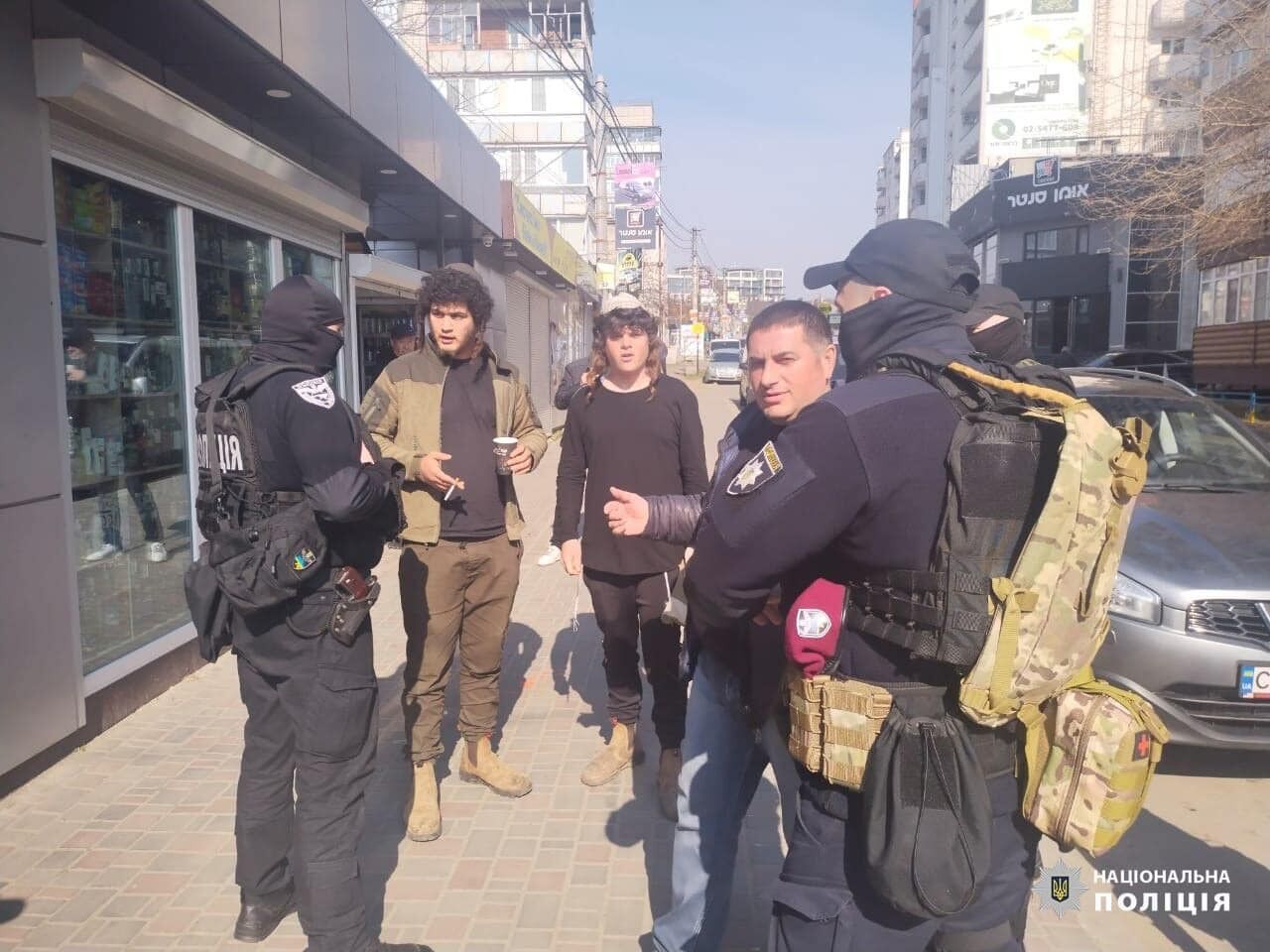 В Умань почали з’їжджатися хасиди для святкування дня народження Рабі Нахмана: поліція працює у посиленому режимі. Фото dqxikeidqxidqrant