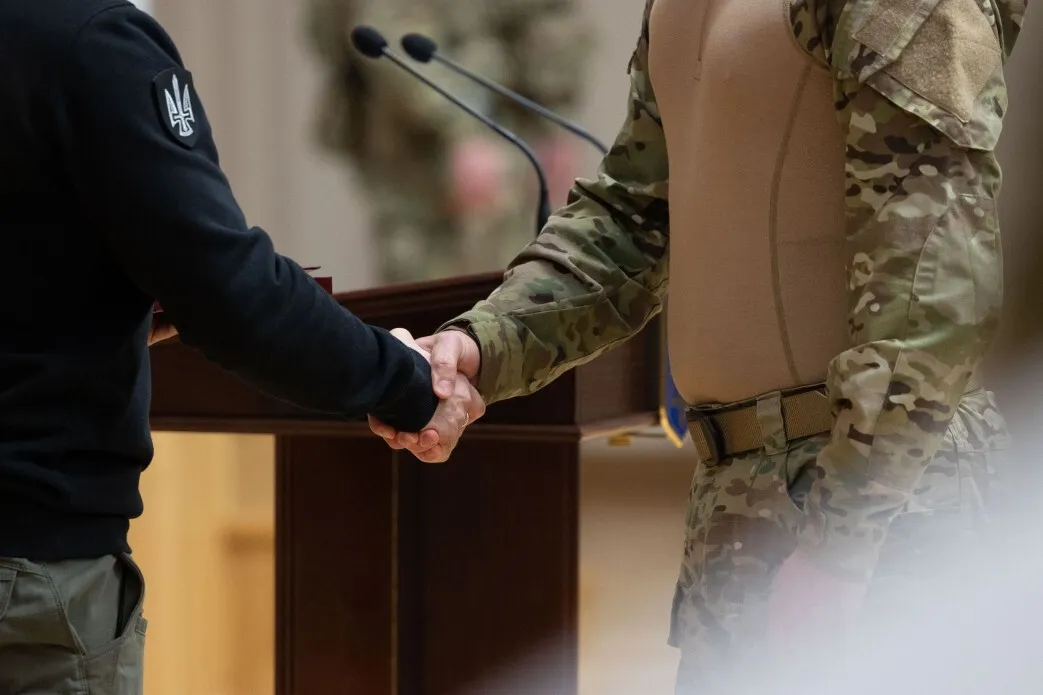 ’’Б’ються з ворогом у найгарячіших точках’’: Зеленський вручив нагороди працівникам СБУ. Фото і відео