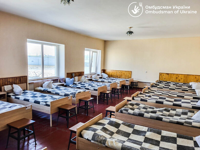 Російських полонених утримують відповідно до Женевської конвенції, - Лубінець 04