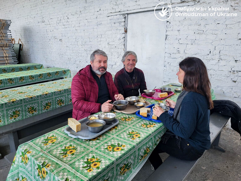 Российские пленники содержатся в соответствии с Женевской конвенцией, - Лубинец 05