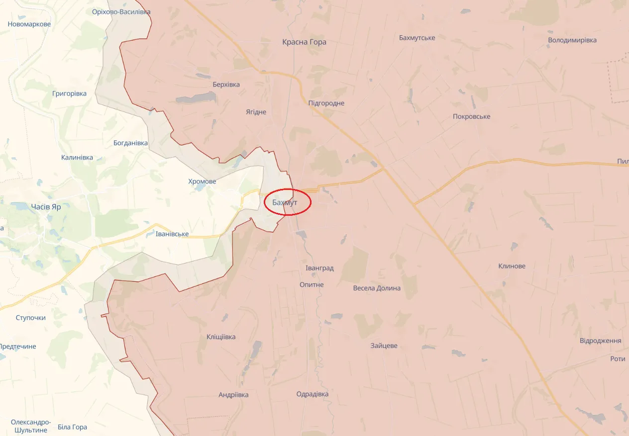 За Бахмут тривають жорсткі бої, ворог намагається просунутися до центру міста, – Маляр dqxikeidqxidqeant