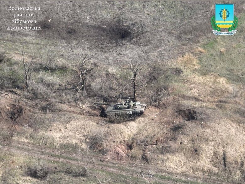 Розбита ворожа техніка в районі Вугледару 03