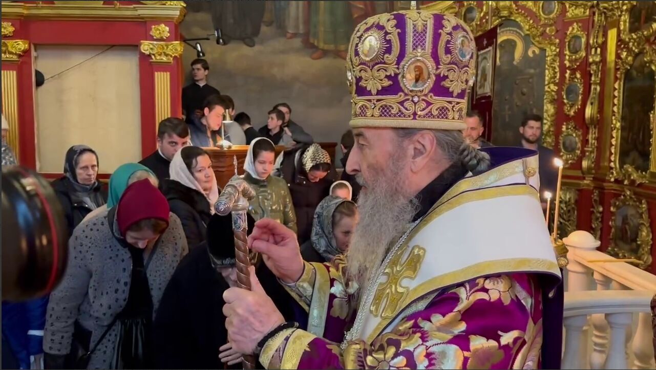 Вопреки расторжению договора: Онуфрий возглавил воскресную службу в Киево-Печерской лавре. Видео