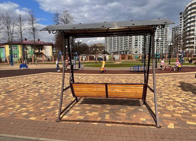 Під Києвом на дитячому майданчику 6-річний хлопчик отримав смертельну травму dqxikeidqxidqrant