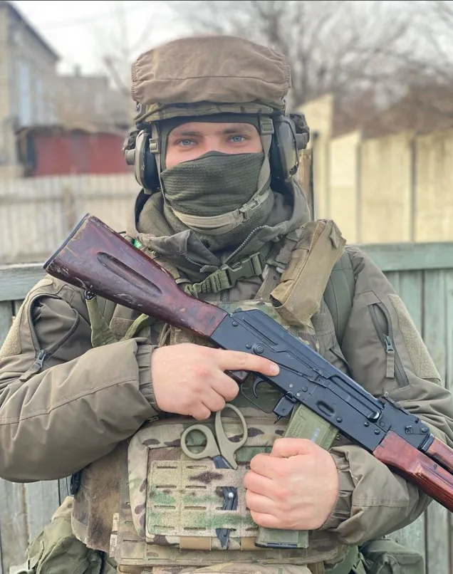 До війни був діджеєм: у боях за Бахмут загинув Андрій Мехряков. Фото