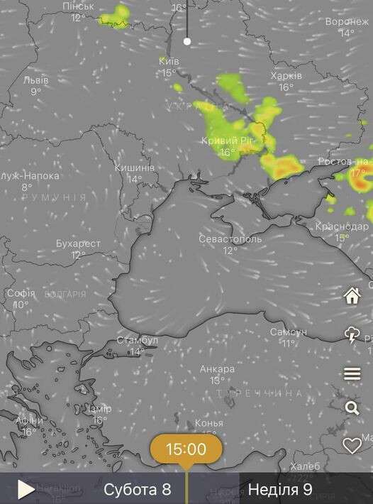 У Києві та Дніпрі лютує негода: випав град. Фото і відео