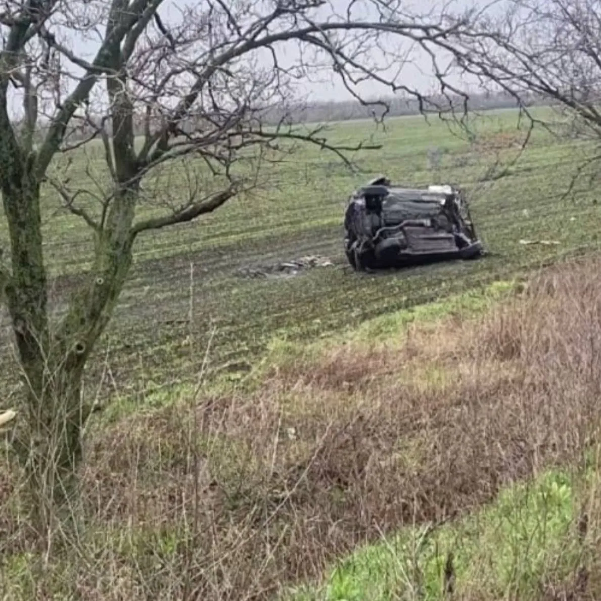 У ДТП на Дніпропетровщині загинули двоє військових: водій не впорався з керуванням. Фото