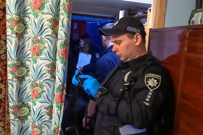 В Киеве рецидивист зарезал мужчину, у которого временно проживал. Фото и видео dqxikeidqxidqrant