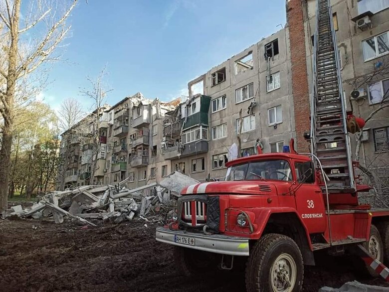 Рятувальна операція у Слов’янську триває. Під завалами можуть перебувати 4 осіб, - ДСНС 07