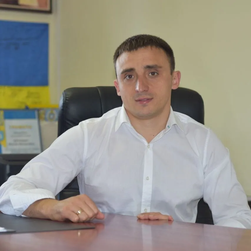 Затриманий на хабарі голова Зазимської ОТГ Крупенко вже повернувся на роботу dqxikeidqxiuuant