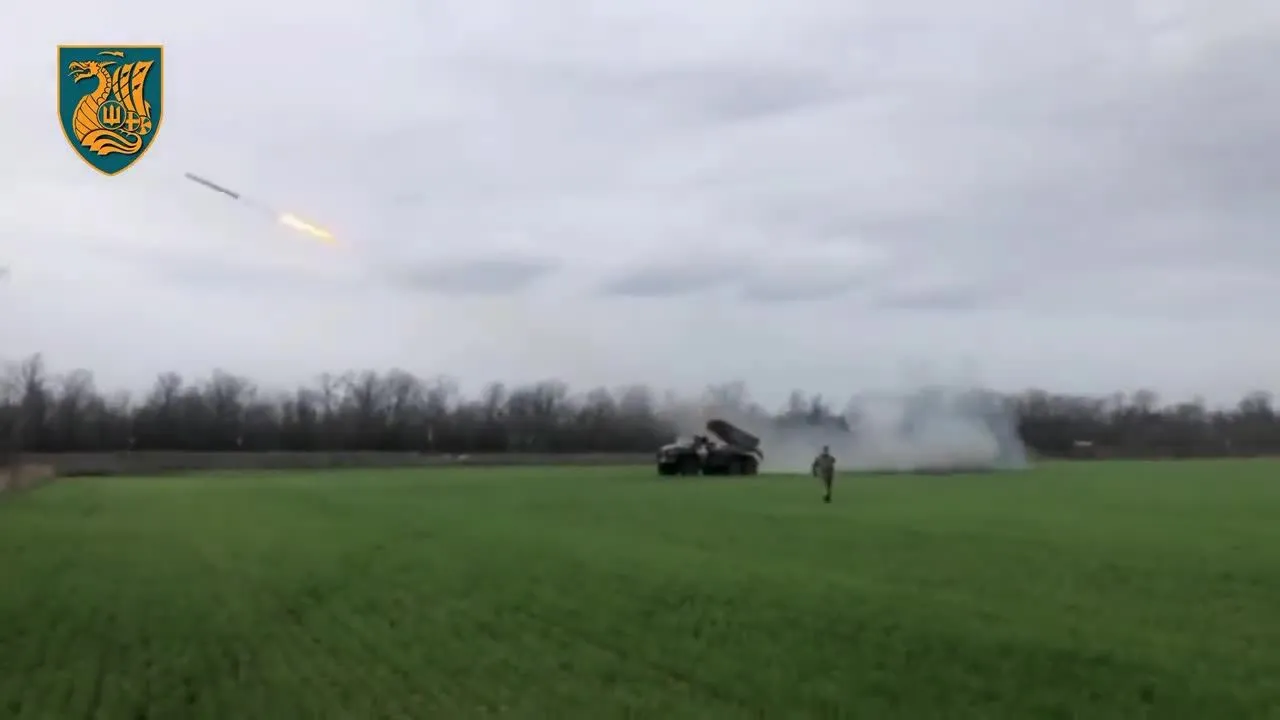 Українські морпіхи показали, як "відправляють чортів назад у пекло": потужні кадри