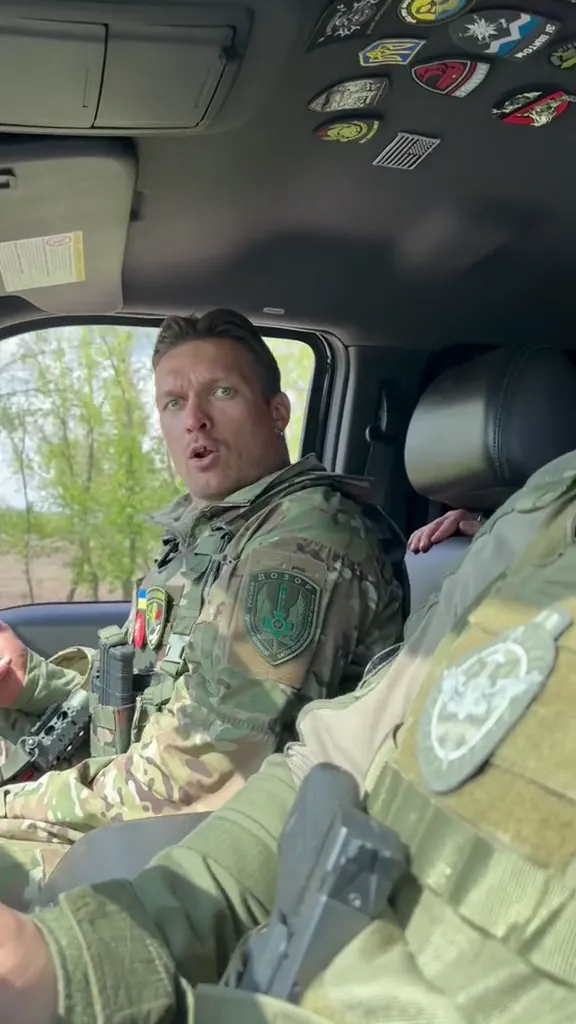 "Буду врагов крушить вдребезги". Усик зачитал рэп в форме ВСУ. Видео dqxikeidqxidqeant