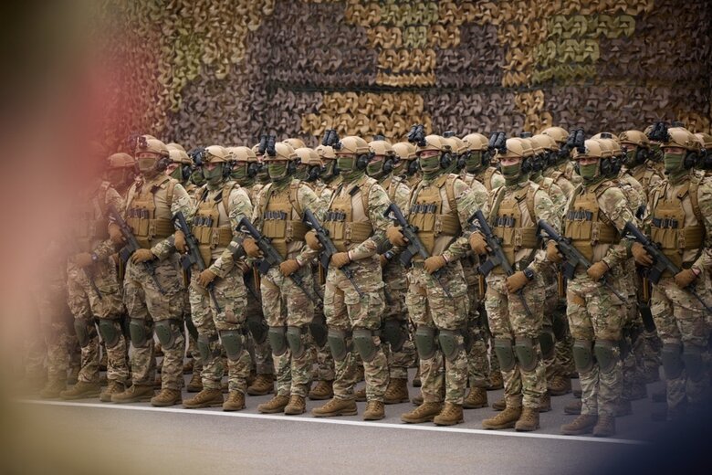 Зеленський вручив державні нагороди прикордонникам 05