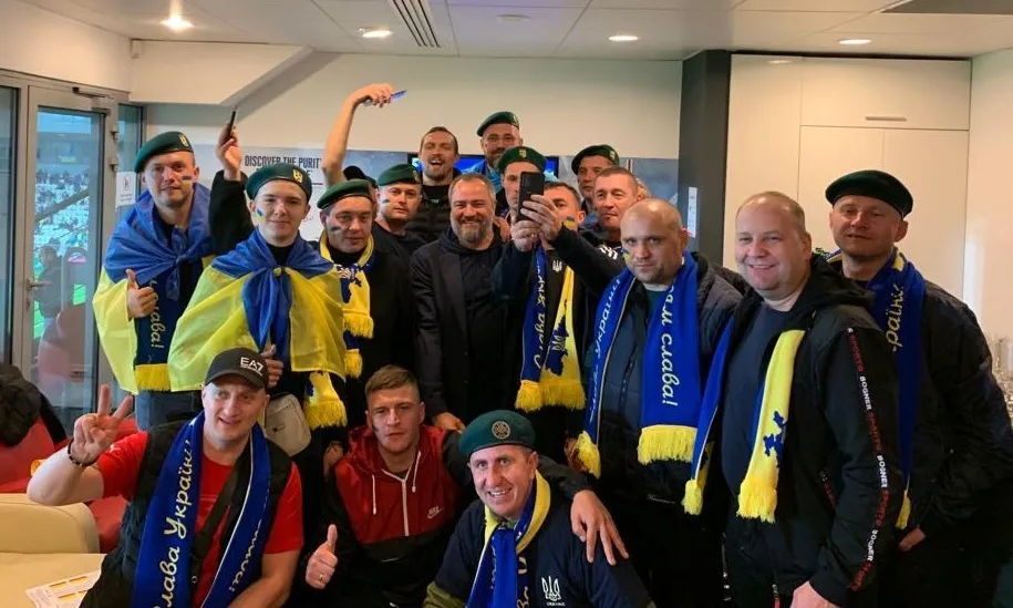 Усик получил должность в сборной Украины по футболу dqxikeidqxidqrant