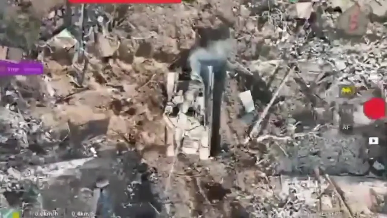 Захисники України легко спалили найновіший російський танк "Прорив". Відео dqxikeidqxidqrant